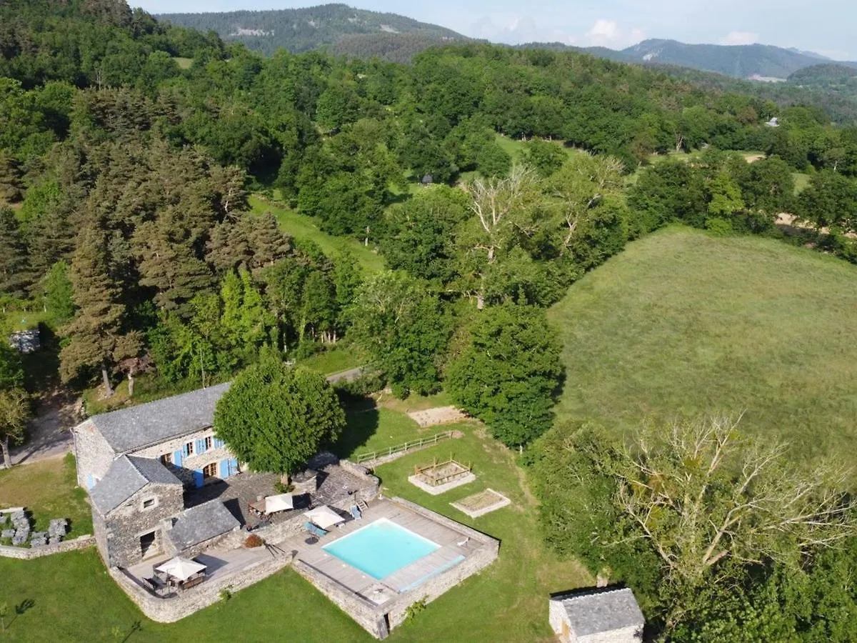 Sejour Champetre : Magnifique Ferme Rehabilitee Avec Piscine, Terrasses Et Confort Moderne A St Etienne Lardeyrol - Fr-1-582-389 Saint-Etienne-Lardeyrol